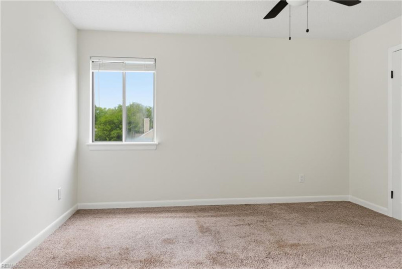 Photo 20 of 34 residential for sale in Virginia Beach virginia