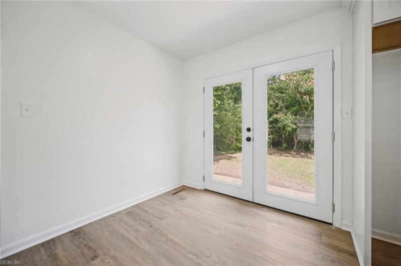 Photo 13 of 44 residential for sale in Newport News virginia