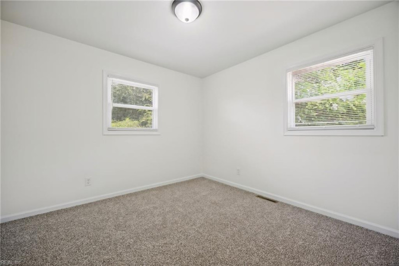 Photo 18 of 44 residential for sale in Newport News virginia