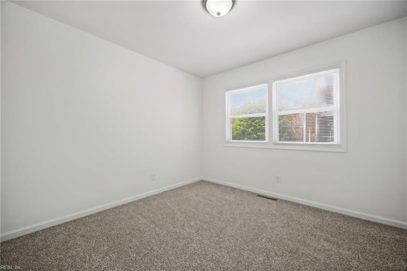 Photo 20 of 44 residential for sale in Newport News virginia
