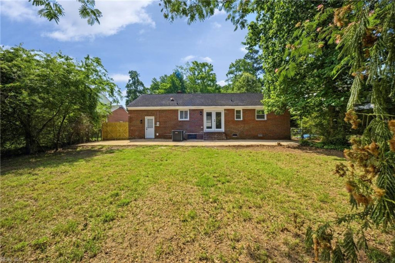 Photo 28 of 44 residential for sale in Newport News virginia