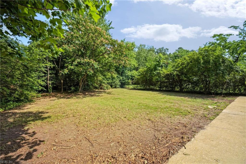 Photo 30 of 44 residential for sale in Newport News virginia