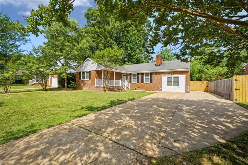 Photo 4 of 44 residential for sale in Newport News virginia