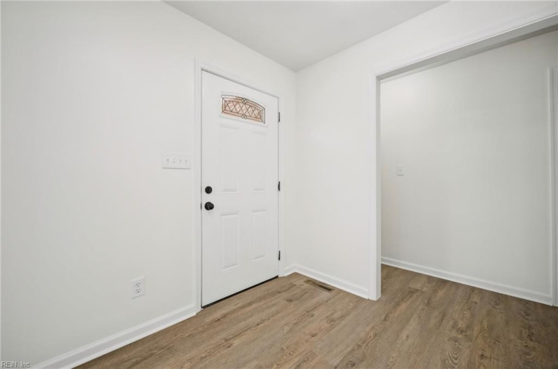 Photo 5 of 44 residential for sale in Newport News virginia