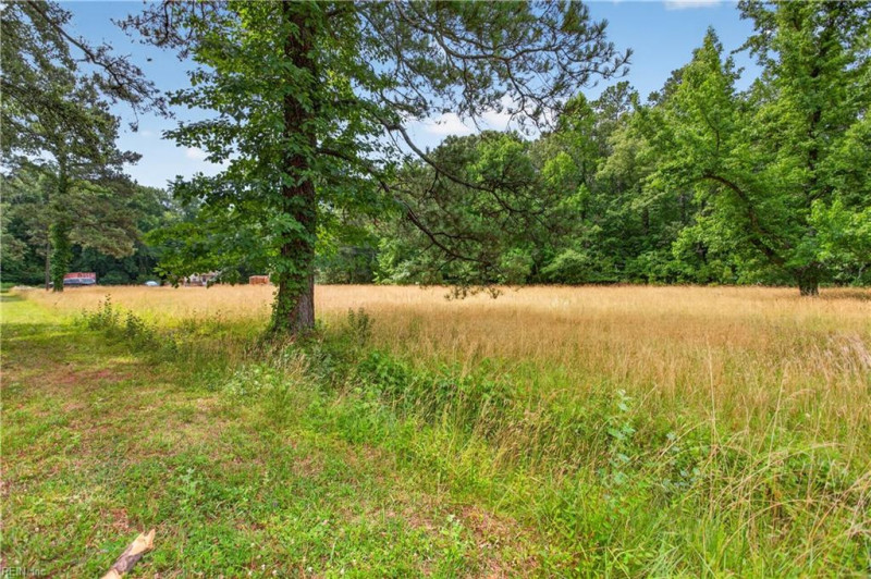 Photo 10 of 13 residential for sale in Virginia Beach virginia