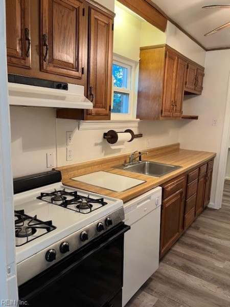 Photo 12 of 25 residential for sale in Norfolk virginia