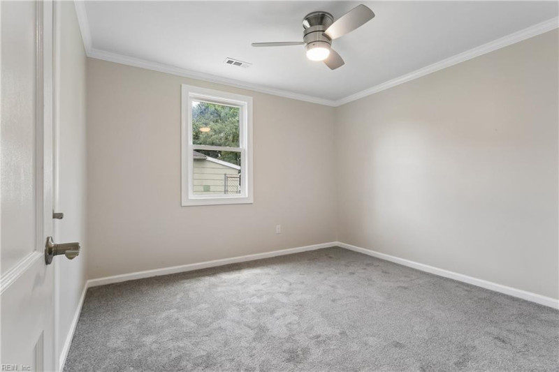 Photo 10 of 32 residential for sale in Hampton virginia