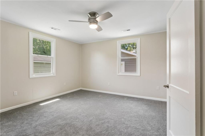 Photo 21 of 32 residential for sale in Hampton virginia