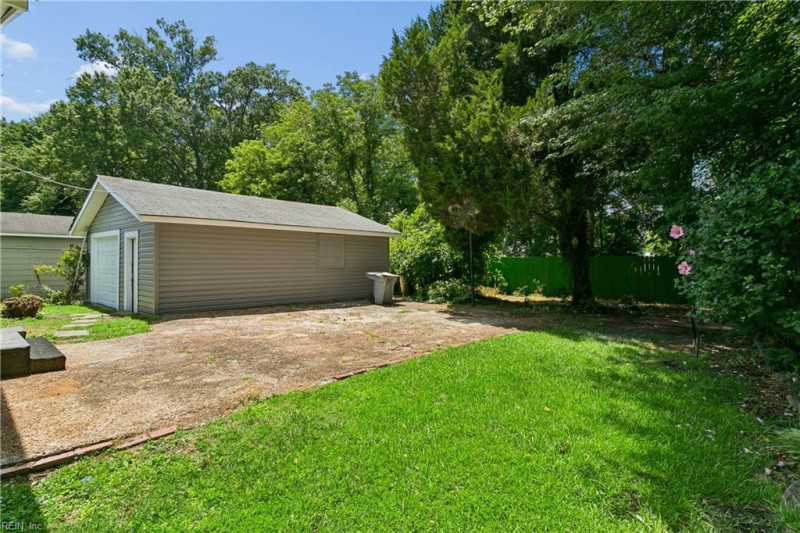 Photo 27 of 32 residential for sale in Hampton virginia