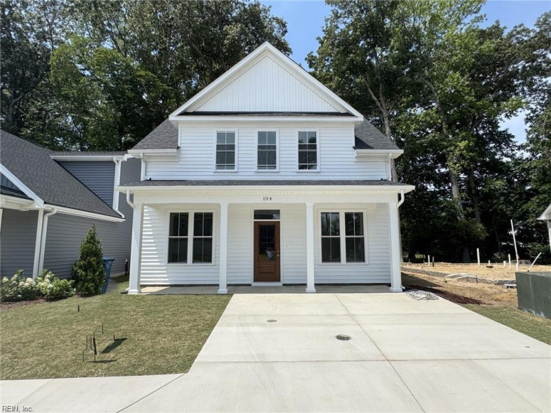 Photo 1 of 33 residential for sale in Poquoson virginia