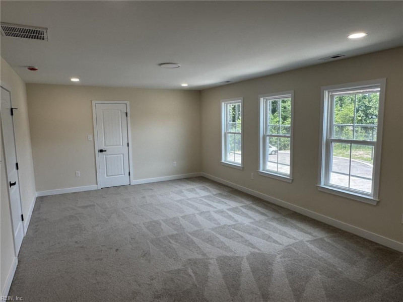 Photo 19 of 33 residential for sale in Poquoson virginia