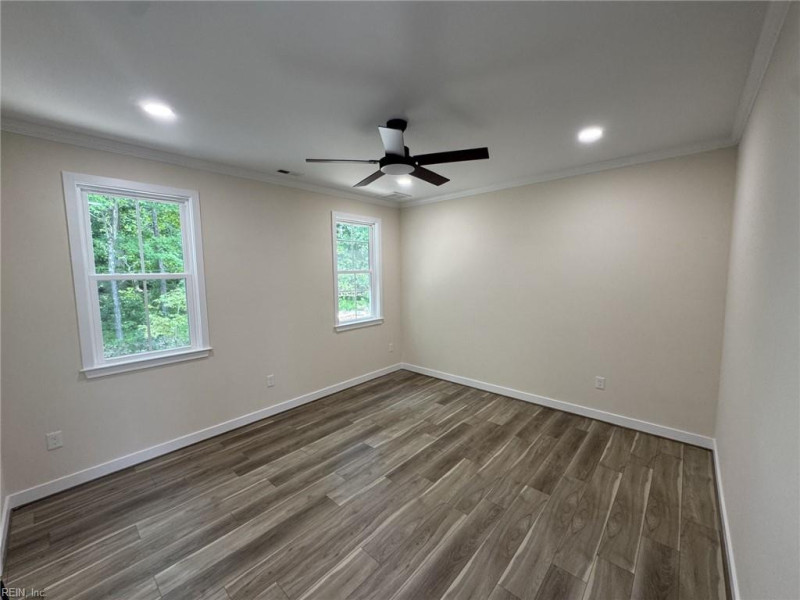 Photo 21 of 33 residential for sale in Poquoson virginia