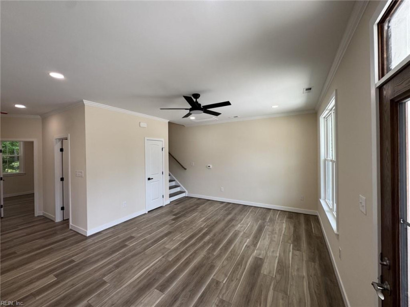 Photo 7 of 33 residential for sale in Poquoson virginia