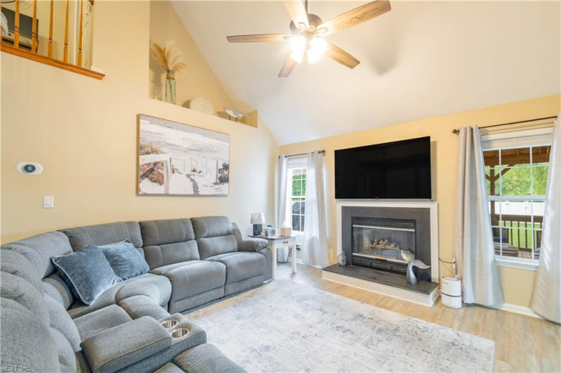 Photo 11 of 32 residential for sale in Suffolk virginia