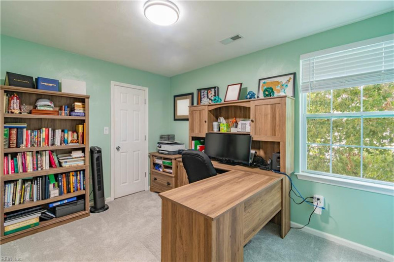 Photo 19 of 32 residential for sale in Suffolk virginia