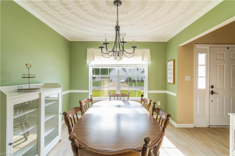 Photo 7 of 32 residential for sale in Suffolk virginia