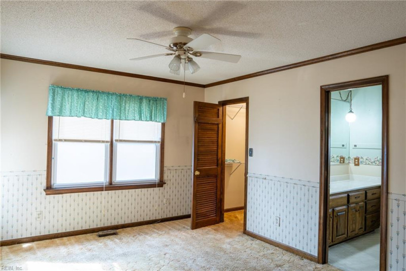 Photo 10 of 21 residential for sale in Hampton virginia