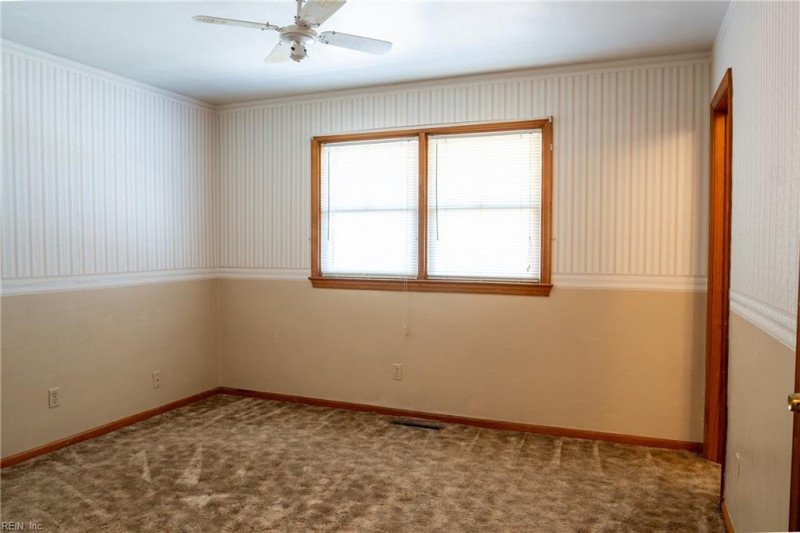 Photo 14 of 21 residential for sale in Hampton virginia