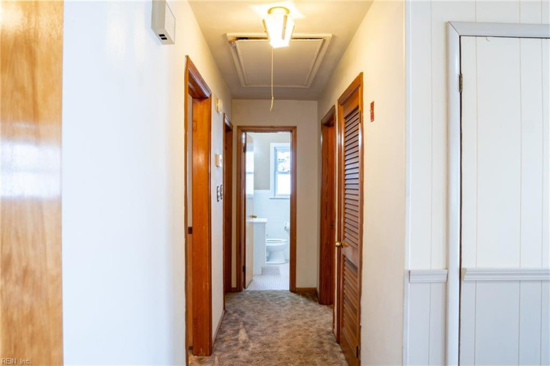 Photo 7 of 21 residential for sale in Hampton virginia