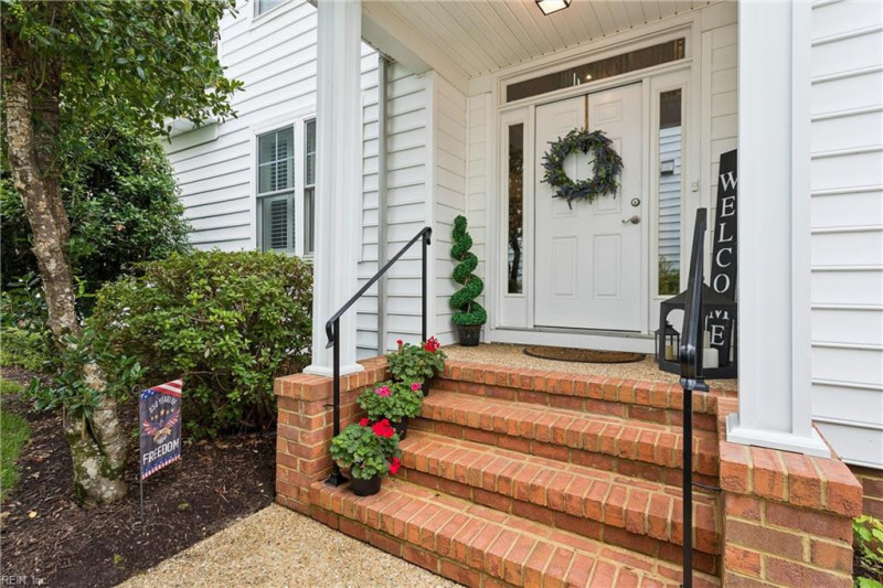 Photo 4 of 51 residential for sale in James City County virginia
