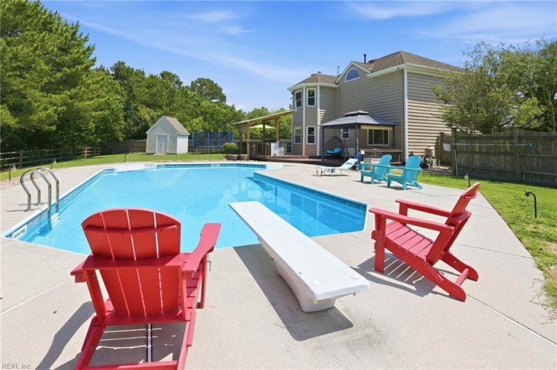 Photo 2 of 41 residential for sale in Virginia Beach virginia