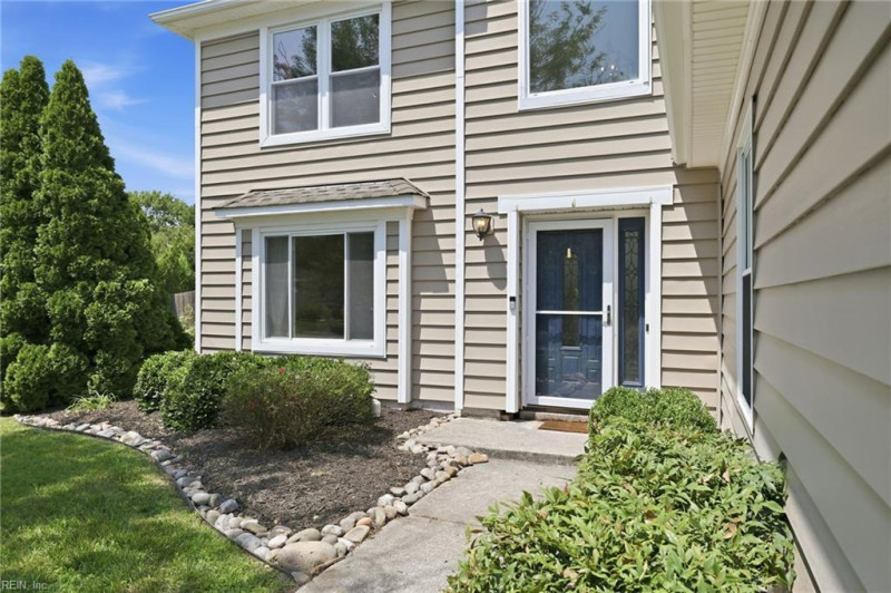 Photo 3 of 41 residential for sale in Virginia Beach virginia