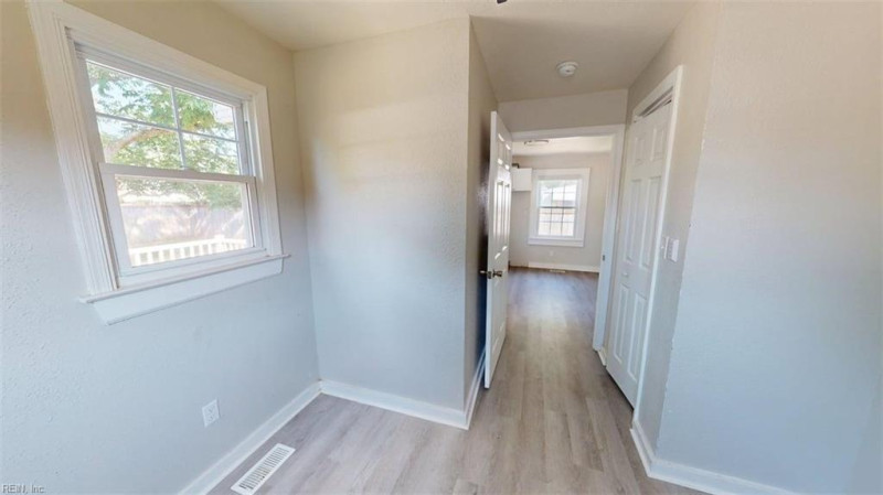 Photo 13 of 47 residential for sale in Suffolk virginia