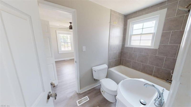 Photo 18 of 47 residential for sale in Suffolk virginia