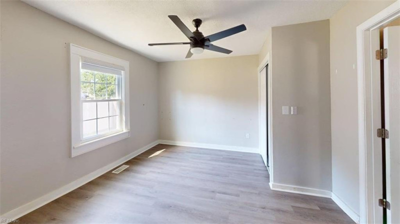Photo 24 of 47 residential for sale in Suffolk virginia