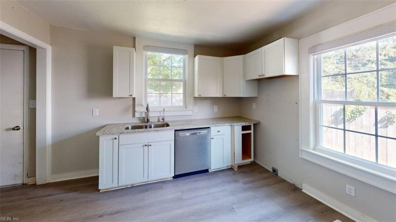 Photo 32 of 47 residential for sale in Suffolk virginia