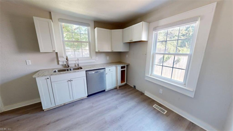 Photo 8 of 47 residential for sale in Suffolk virginia