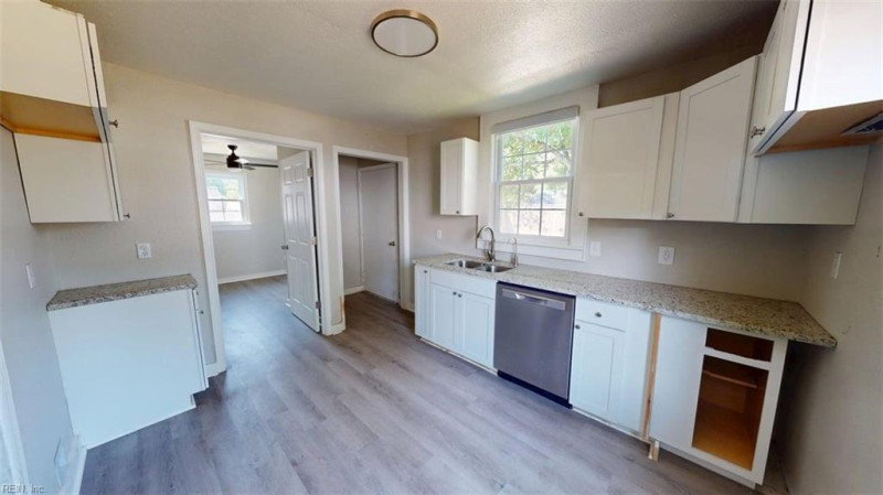 Photo 9 of 47 residential for sale in Suffolk virginia