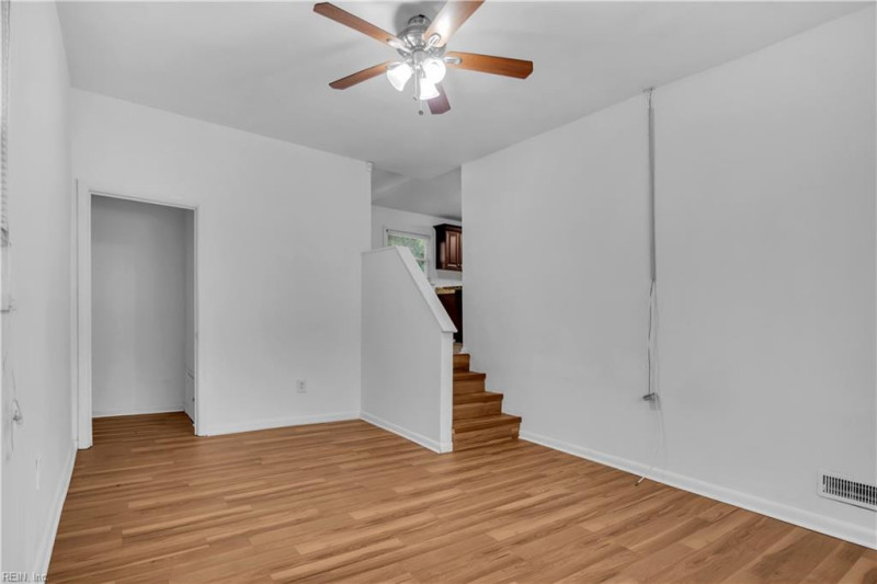 Photo 4 of 13 residential for sale in Hampton virginia