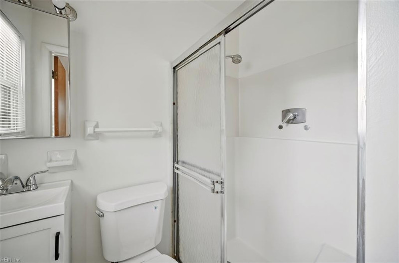 Photo 21 of 26 residential for sale in Chesapeake virginia