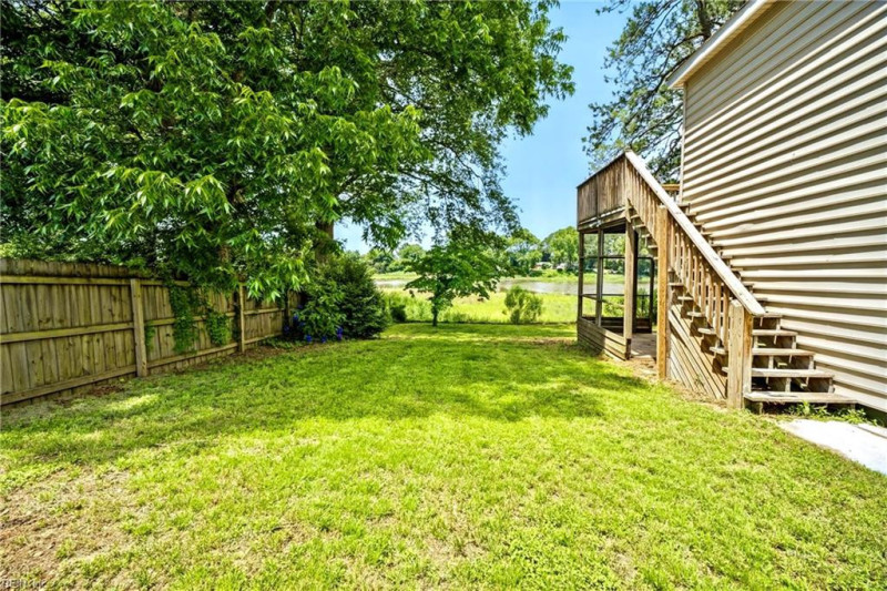 Photo 5 of 26 residential for sale in Chesapeake virginia