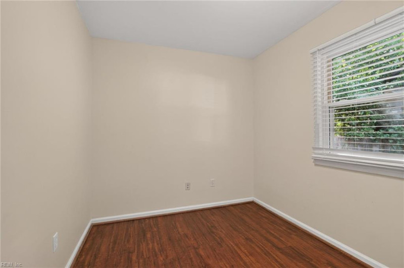 Photo 19 of 30 residential for sale in Hampton virginia