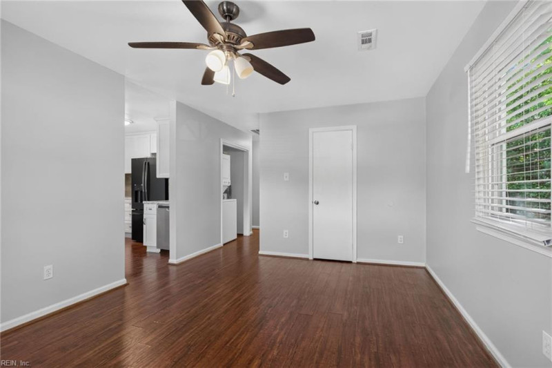 Photo 5 of 30 residential for sale in Hampton virginia
