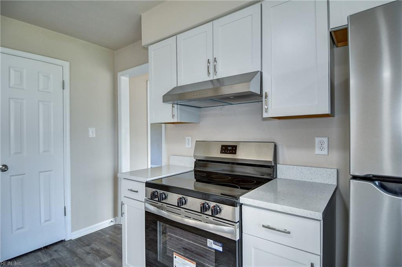 Photo 14 of 41 residential for sale in Virginia Beach virginia