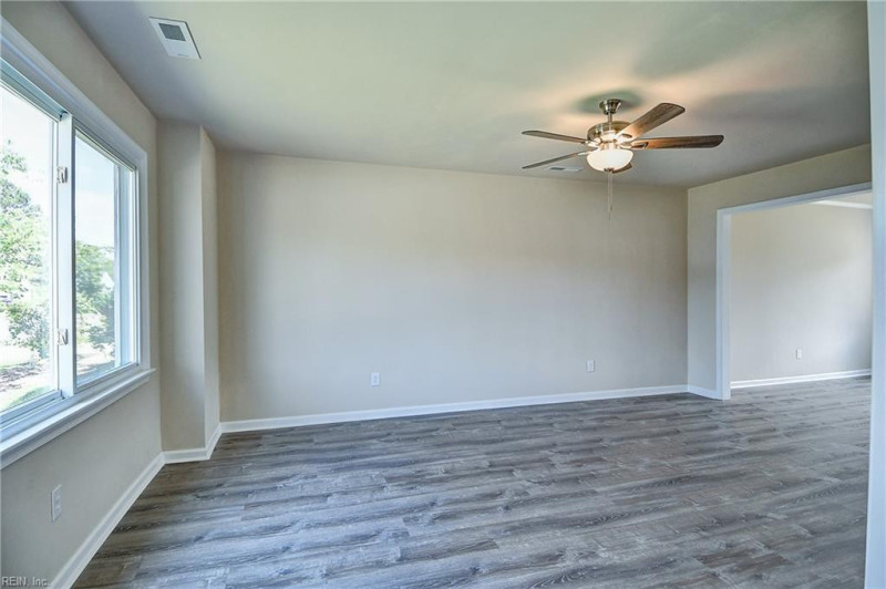 Photo 16 of 41 residential for sale in Virginia Beach virginia