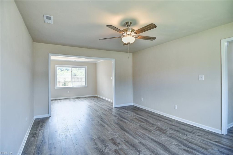 Photo 17 of 41 residential for sale in Virginia Beach virginia