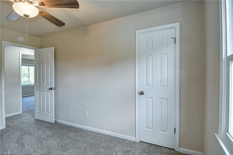 Photo 25 of 41 residential for sale in Virginia Beach virginia