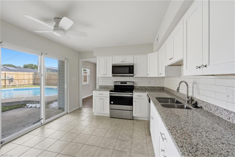 Photo 11 of 35 residential for sale in Virginia Beach virginia