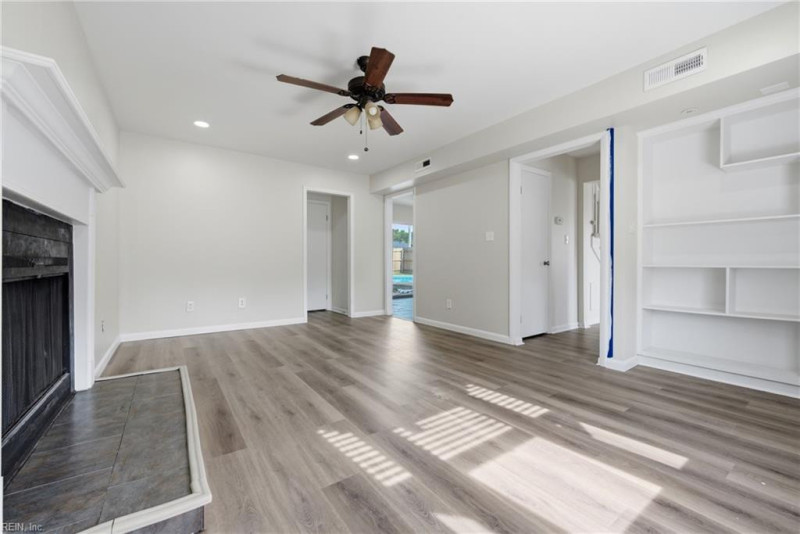 Photo 6 of 35 residential for sale in Virginia Beach virginia