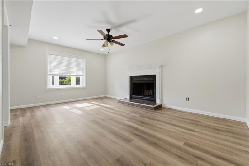 Photo 7 of 35 residential for sale in Virginia Beach virginia