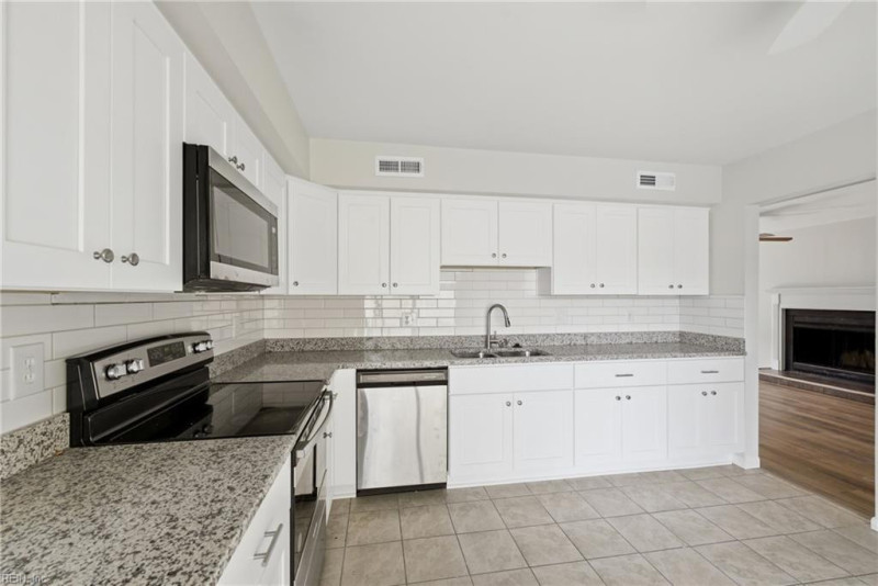Photo 8 of 35 residential for sale in Virginia Beach virginia
