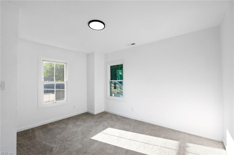 Photo 16 of 36 residential for sale in Norfolk virginia