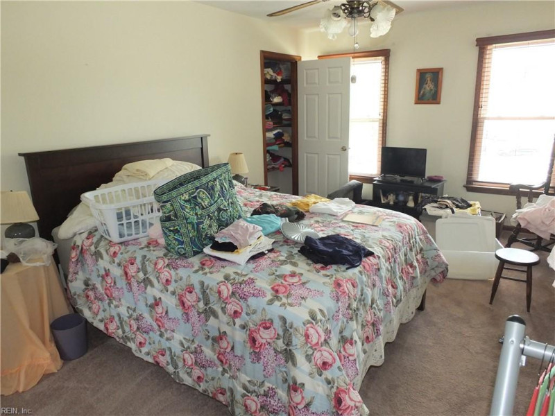 Photo 13 of 24 residential for sale in Virginia Beach virginia