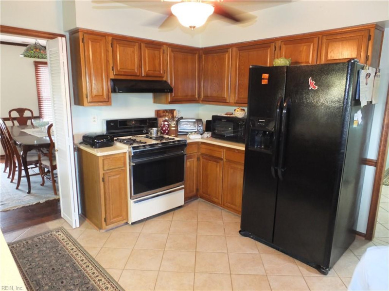 Photo 8 of 24 residential for sale in Virginia Beach virginia