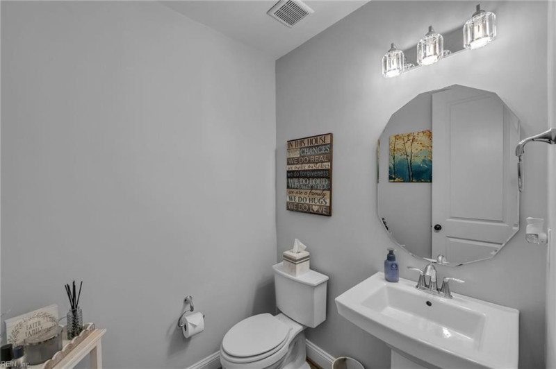 Photo 8 of 49 residential for sale in Isle of Wight County virginia