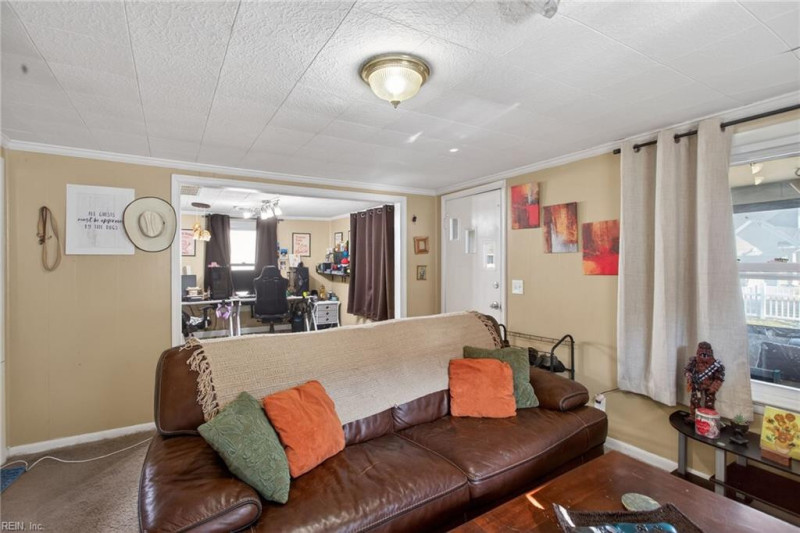 Photo 6 of 14 residential for sale in Chesapeake virginia Photo 6 of 14 residential for sale in Chesapeake virginia